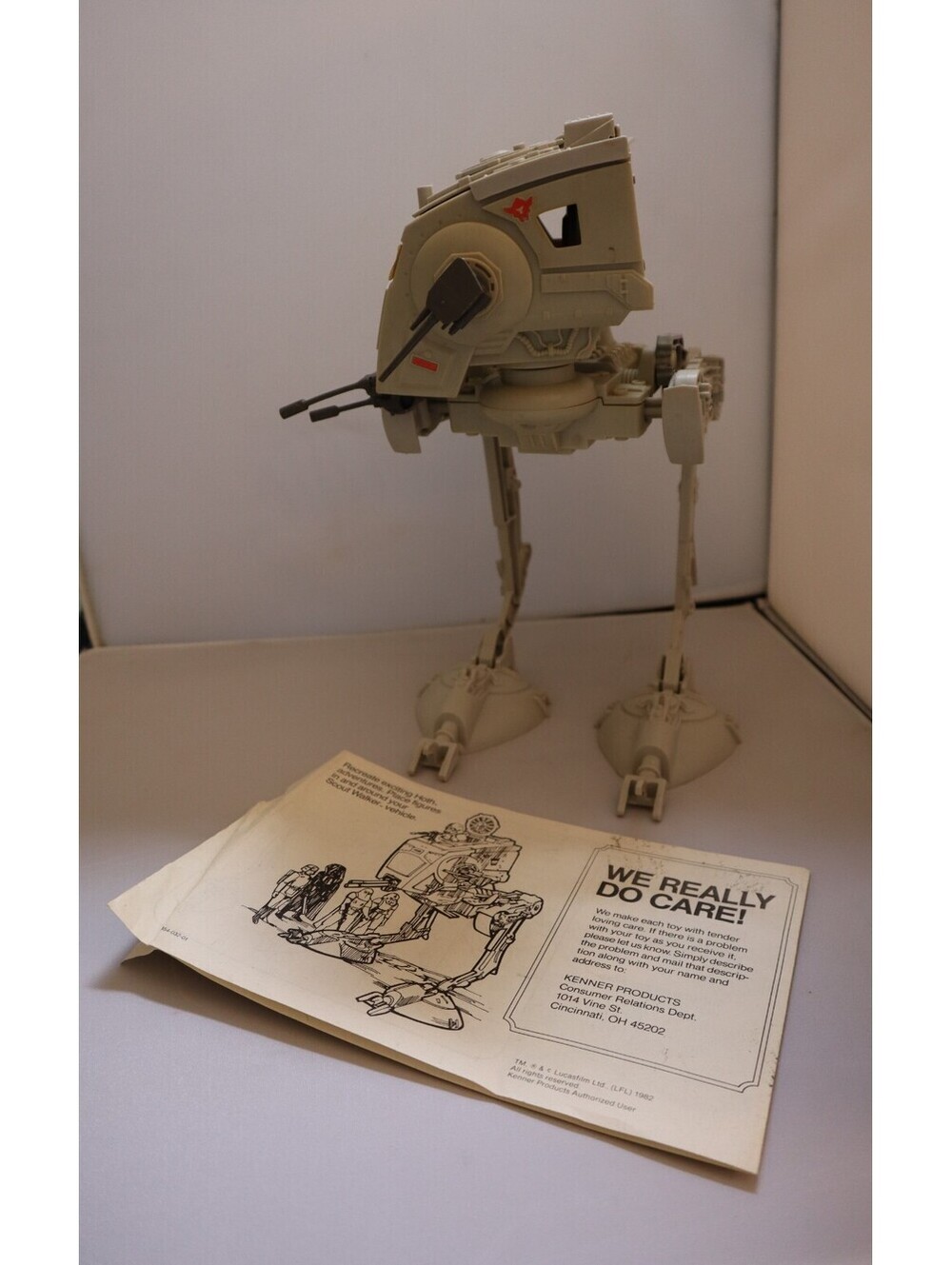 Vintage / Original 1982 Kenner Star Wars AT-ST Scout Walker 99% Comp. w/brochure